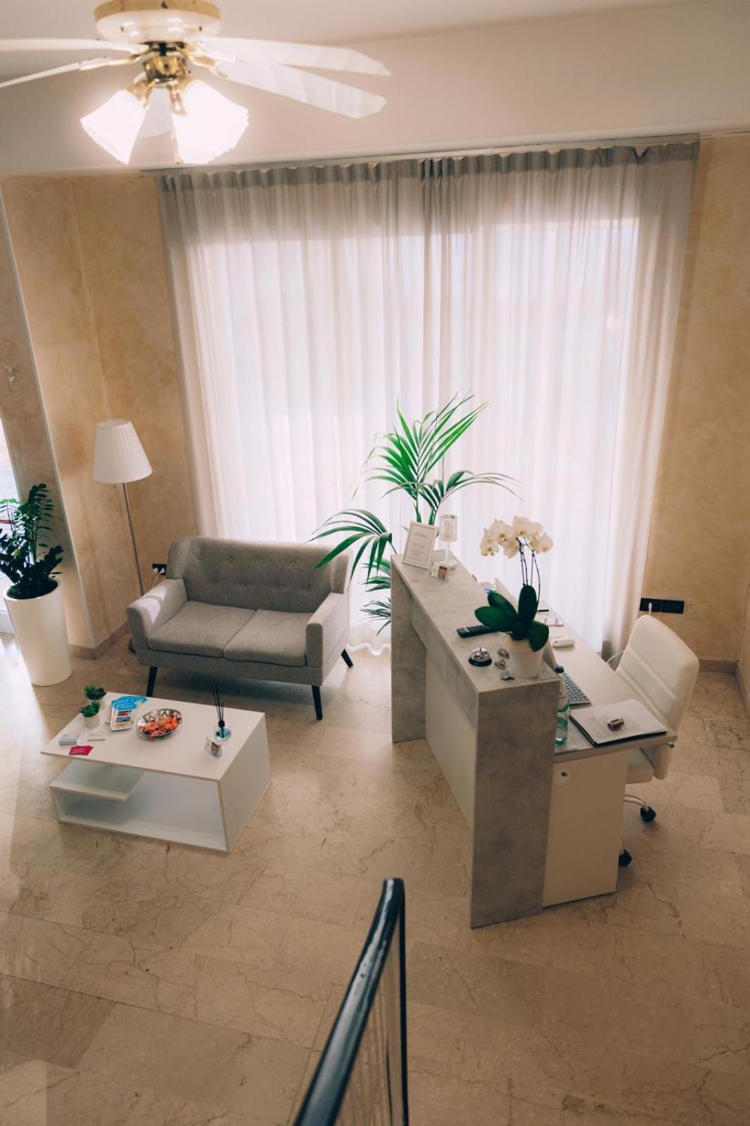Hotel Enna Ріміні Екстер'єр фото
